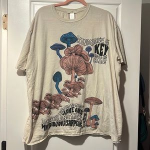 OVERSIZED MUSHROOM TEE